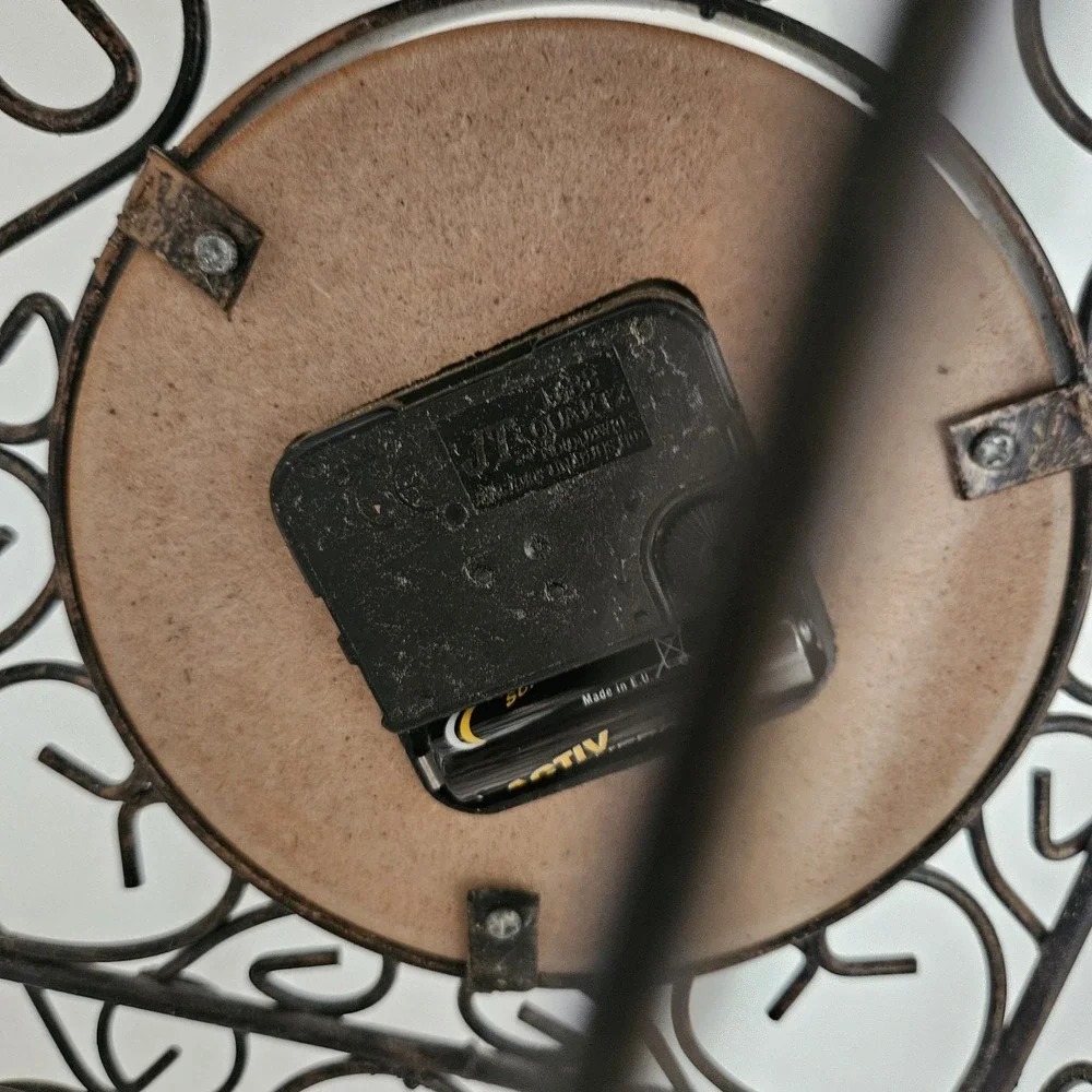 Pierat & Garein Vintage Distressed Bird Cage Clock AA Battery Working